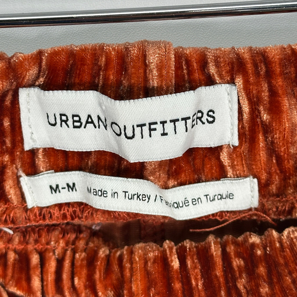 Urban Outfitters Pleated Orange Shiny Flare Pants Medium - Picture 4 of 6